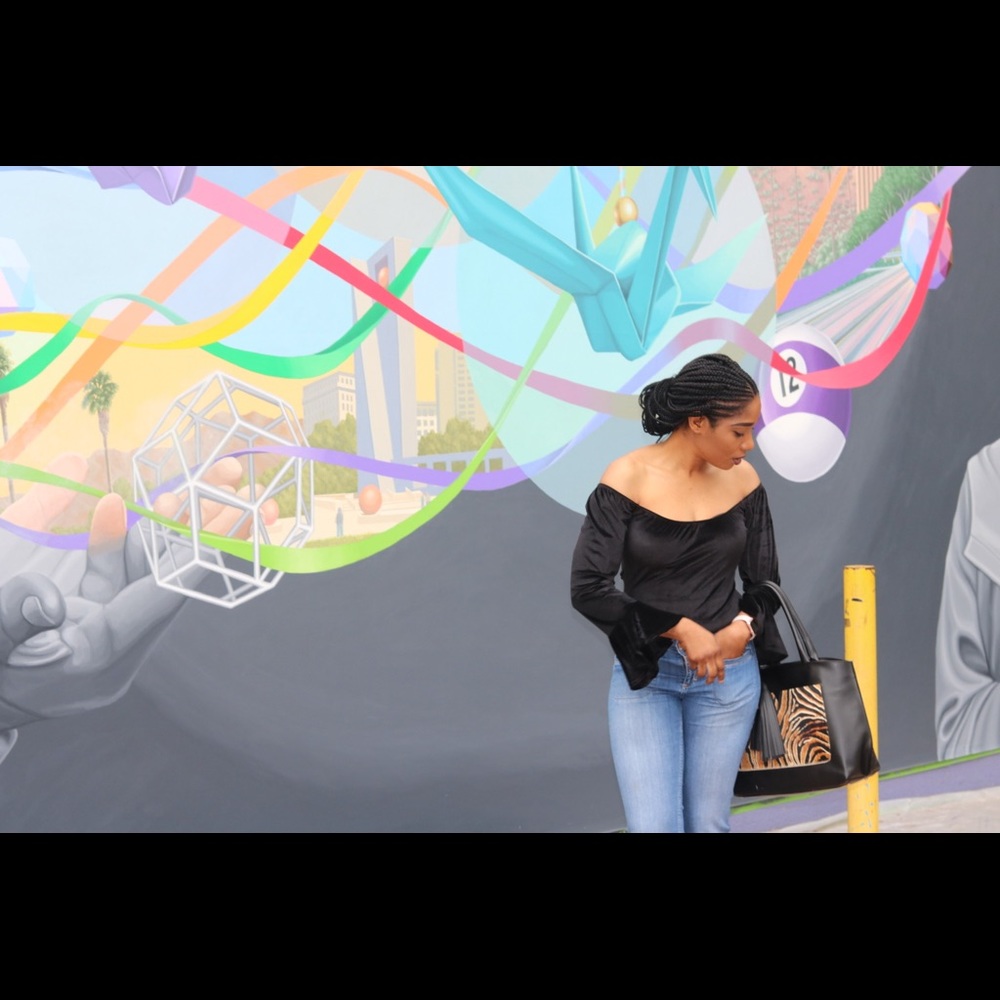 Zara high waisted flare jeans in US 4